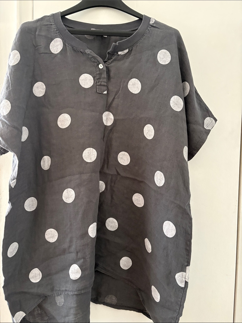 Women’s Polka Dot Linen Blend Tunic Top - Gray/White
